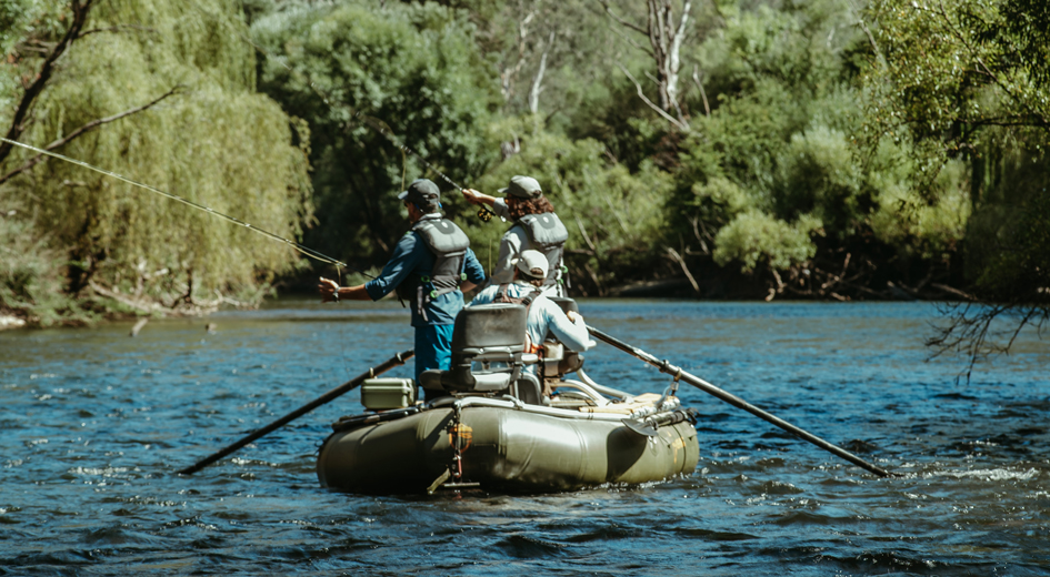 Haul_Fly_Fishing_SnowMountains_Tumut_Australia_Trout_2Angler_Drift_Boat_2